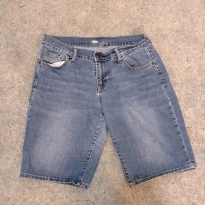 Old navy size 6 regular Jean shorts